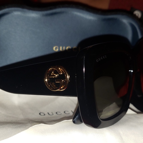 Gucci sunglasses - Picture 1 of 4